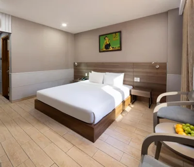 Deluxe Double or Twin Room with City View — Viet Lotus Saigon Hotel